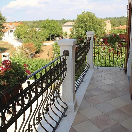 Дом отдыха Holiday Home Modrusani Modrusani Modrusani