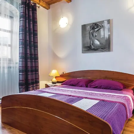 Holiday home Holiday Home Modrusani Modrusani *