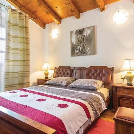 Holiday home Holiday Home Modrusani Modrusani *