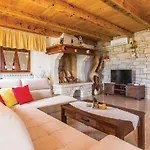 Holiday home Holiday Home Modrusani Modrusani *
